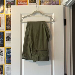 Mountain Hardwear Olive Green Men’s Pants